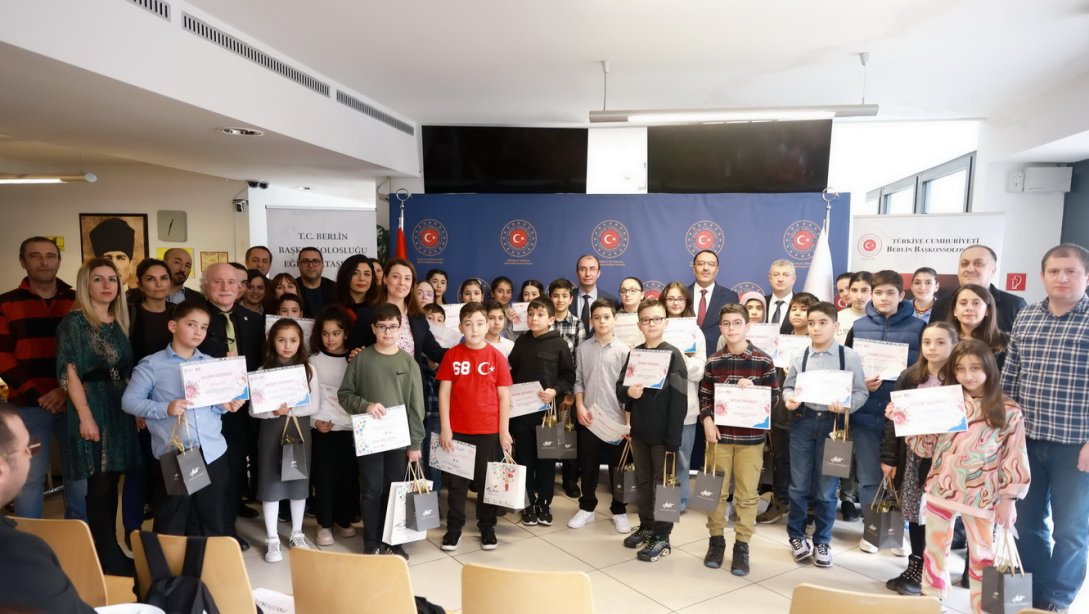 Berlin'de Öğrenciler Arası Bilgi Yarışması 